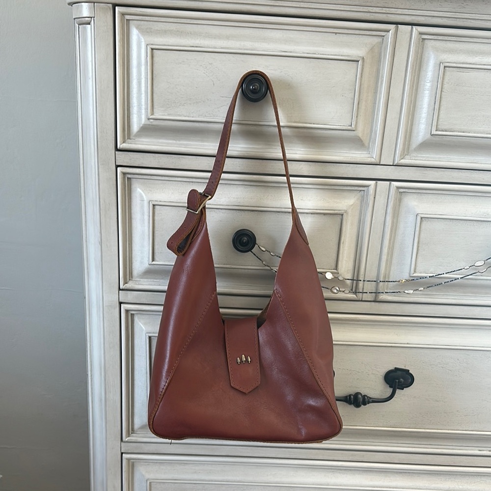 Portland Leather Shoulder Bag